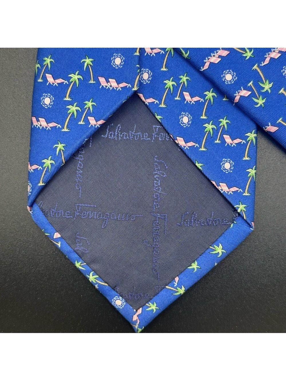 Ferragamo Silk Tie Blue Pink & Green with Palm Trees Lounge Chairs & the Sun - Picture 13 of 16